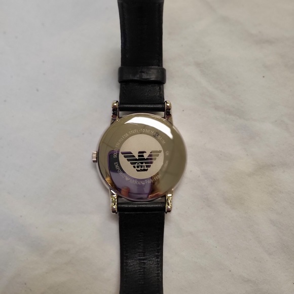 Men’s Emporio Armani Watch With Leather Strap - Picture 4 of 4